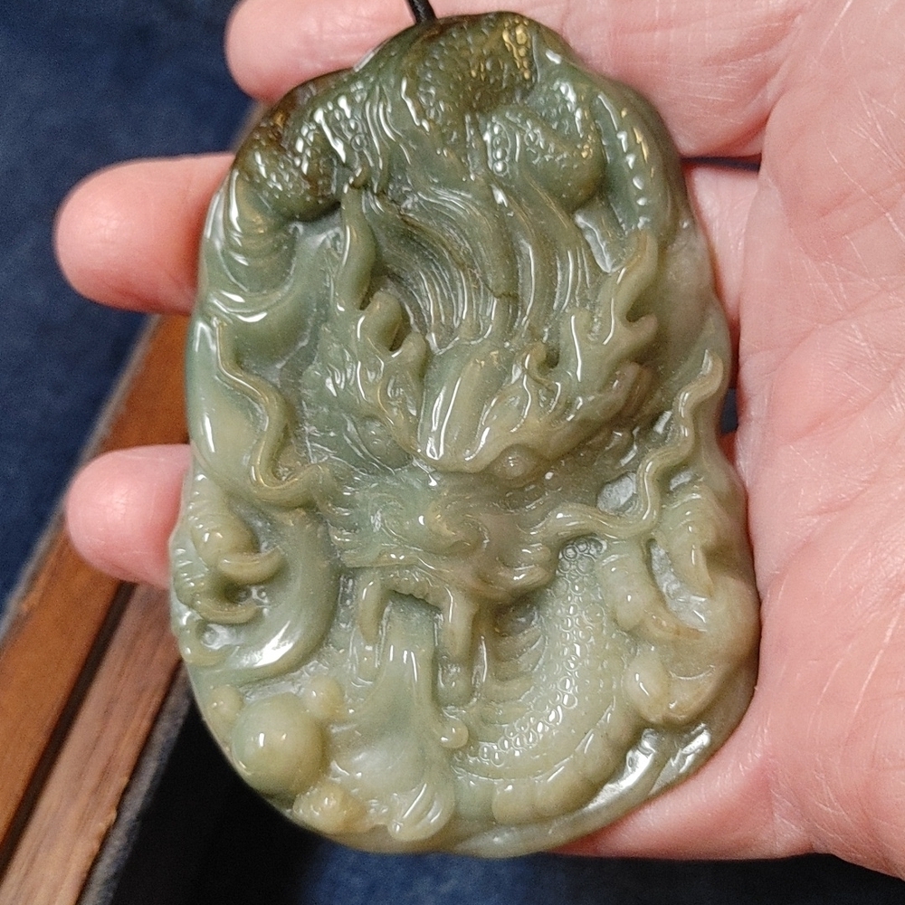 Jadeite Large Fire Breathing Dragon - Picture 4 of 17